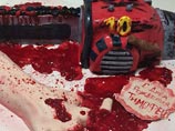 Органы опеки Кирова возмутил торт в виде отрубленной руки, подаренный родителями 10-летнему ребенку (ФОТО)