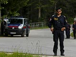 В Австрии нашли грузовик, наполненный трупами беженцев. Машину обнаружили неподалеку от Вены В Австрии нашли грузовик, наполненный трупами беженцев. Машину обнаружили неподалеку от Вены