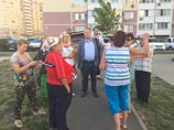 Пресса заподозрила депутата от КПРФ в жульничестве из-за пририсованных людей на фото встречи с ним Пресса заподозрила депутата от КПРФ в жульничестве из-за пририсованных людей на фото встречи с ним