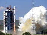 В центре Китая на крышу дома свалился ракетный двигатель (ФОТО) В центре Китая на крышу дома свалился ракетный двигатель (ФОТО)