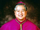 Филиппинский архиепископ запретил католикам посещать гей-свадьбы и призвал "безоговорочно" любить геев