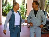 Совместная тренировка президента России Владимира Путина и премьер-министра РФ Дмитрия Медведева в минувшие выходные все еще приковывает к себе интерес Совместная тренировка президента России Владимира Путина и премьер-министра РФ Дмитрия Медведева в минувшие выходные все еще приковывает к себе интерес