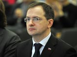 Мединский захотел загрузить школьников до семи вечера Мединский захотел загрузить школьников до семи вечера