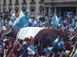 В Гватемале прошли многотысячные акции протеста с требованием отставки президента