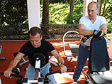 Американский журнал о бодибилдинге раскритиковал путинскую манеру тренироваться, а Медведева похвалил