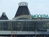 С четырех московских вокзалов эвакуировали людей из-за сообщения о бомбе