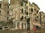 По данным следствия, Арсений Яценюк участвовал как минимум в двух вооруженных столкновениях, происходивших 31 декабря 1994 года на площади Минутка в городе Грозный и в феврале 1995 года в районе городской больницы № 9 города Грозный По данным следствия, Арсений Яценюк участвовал как минимум в двух вооруженных столкновениях, происходивших 31 декабря 1994 года на площади Минутка в городе Грозный и в феврале 1995 года в районе городской больницы № 9 города Грозный