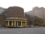 По информации Росстата, в апреле-июне текущего года за чертой бедности жили 20,1 млн россиян, или 14% от общего населения страны. Годом ранее таких людей насчитывалось на 2,7 млн человек меньше - всего 17,4 млн (12,1%) По информации Росстата, в апреле-июне текущего года за чертой бедности жили 20,1 млн россиян, или 14% от общего населения страны. Годом ранее таких людей насчитывалось на 2,7 млн человек меньше - всего 17,4 млн (12,1%)