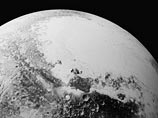 Как сообщается на сайте NASA, эти фотографии демонстрируют удивительное богатство и разнообразие форм рельефа карликовой планеты Как сообщается на сайте NASA, эти фотографии демонстрируют удивительное богатство и разнообразие форм рельефа карликовой планеты