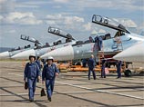 Экипажи Су-24М, Су-27, МиГ-31, Су-25 завершили перебазирование на оперативные аэродромы Центрального военного округа. Летчики преодолели расстояние от 1 до 3 тысяч километров