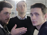 Леонид Волков, Алексей Навальный и Илья Яшин (слева направо)
