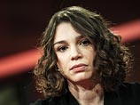 Дочь убитого политика Бориса Немцова Жанна Немцова просит переквалифицировать обвинение фигурантам дела об убийстве ее отца на другую статью Дочь убитого политика Бориса Немцова Жанна Немцова просит переквалифицировать обвинение фигурантам дела об убийстве ее отца на другую статью