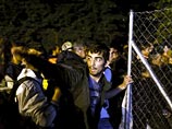 Венгерская полиция задержала более 9 тысяч мигрантов на границе с Сербией