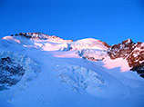 Во французских Альпах в результате схода лавины погибли семь альпинистов