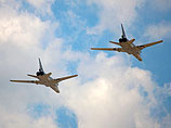 Стратегические бомбардировщики Ту-160 провели учебные пуски ракет