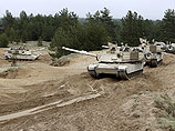 В июне этого года стало известно о том, что США собираются направить в страны Балтии и Восточной Европы тяжелую военную технику