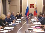 Планируемый дефицит бюджета, по словам президента, не должен превышать 3,5% ВВП - это основной ориентир. Для этого, попросил Путин, надо уделить особое внимание эффективности расходов, улучшению администрирования и повышению собираемости налогов Планируемый дефицит бюджета, по словам президента, не должен превышать 3,5% ВВП - это основной ориентир. Для этого, попросил Путин, надо уделить особое внимание эффективности расходов, улучшению администрирования и повышению собираемости налогов
