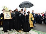 В Барнауле после отъезда патриарха Кирилла сняли положенный к его приезду асфальт