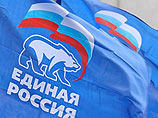 Навстречу лидеру КПРФ вышли люди с флагами "Единой России" и перегородили вход