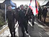 Соотечественники добровольца устроили торжественную церемонию открытия мемориальной доски, сообщает портал "Альфа-новости". Несколько людей в военной форме с символикой так называемой Новороссии собрались у дома погибшего танкиста Соотечественники добровольца устроили торжественную церемонию открытия мемориальной доски, сообщает портал "Альфа-новости". Несколько людей в военной форме с символикой так называемой Новороссии собрались у дома погибшего танкиста
