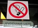 Антитабачный закон запрещает курение в помещениях, предназначенных для предоставления услуг общественного питания, а запрет на курение на террасах на открытом воздухе в законе не прописан