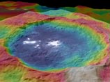 Карты были получены от космического аппарата Dawn агентства NASA, который с марта находится на орбите изрезанной кратерами карликовой планеты