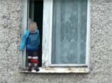 ВИДЕО с малышом из Миасса, резвящимся на подоконнике на 8 этаже, всколыхнуло Сеть ВИДЕО с малышом из Миасса, резвящимся на подоконнике на 8 этаже, всколыхнуло Сеть
