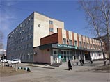 По мнению суда, чиновник, "находясь на рабочем месте, может иметь неограниченный доступ к документам, которые следствием еще не изучены, и, соответственно, исказить, скрыть или уничтожить их, чем затруднить установление истины по делу" По мнению суда, чиновник, "находясь на рабочем месте, может иметь неограниченный доступ к документам, которые следствием еще не изучены, и, соответственно, исказить, скрыть или уничтожить их, чем затруднить установление истины по делу"