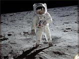 "До сих пор в обществе нет единства мнений, реальны ли были полеты астронавтов NASA или это была имитация. Ответ хотят узнать представители обоих сторон, и стремление к истине объединяет их интересы", - пояснил Виталий Егоров "До сих пор в обществе нет единства мнений, реальны ли были полеты астронавтов NASA или это была имитация. Ответ хотят узнать представители обоих сторон, и стремление к истине объединяет их интересы", - пояснил Виталий Егоров