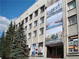 Тюменские чиновники вынесли из музея три картины и подарили их губернатору Тюменские чиновники вынесли из музея три картины и подарили их губернатору