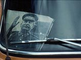 В Тюменской области избили пенсионера, сорвавшего с автобуса портрет Сталина
