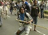 Массовые акции протеста в Индонезии в связи в решением о переносе суда над Сухарто