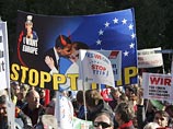 В Берлине на грандиозную акцию протеста против соглашения о свободной торговле и инвестиционном партнерстве между США и Европейским Союзом (TTIP) вышли десятки, а по некоторым данным - сотни тысяч человек