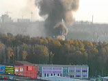 В Москве локализован крупный пожар на строительном рынке "Мельница"