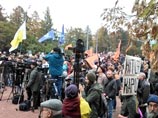 Вход на московский митинг против бомбежек Сирии закрыли из-за свертка у металлоискателей
Вход на московский митинг против бомбежек Сирии закрыли из-за свертка у металлоискателей