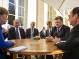 Администрация президента Украины запретила телеканалу "112 Украина" показывать в эфире рукопожатие Петра Порошенко и российского лидера Владимира Путина на встрече в Париже 2 октября
