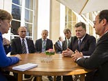 Администрация президента Украины запретила телеканалу "112 Украина" показывать в эфире рукопожатие Петра Порошенко и российского лидера Владимира Путина на встрече в Париже 2 октября Администрация президента Украины запретила телеканалу "112 Украина" показывать в эфире рукопожатие Петра Порошенко и российского лидера Владимира Путина на встрече в Париже 2 октября