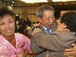 В КНДР спустя 60 лет встретились разделенные Корейской войной семьи