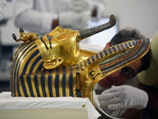 В Египте специалисты приступили к реставрации поврежденной погребальной маски Тутанхамона