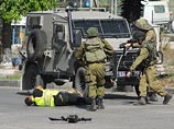 Возле Хеврона араб протаранил автомобилем группу израильских солдат: есть пострадавшие Возле Хеврона араб протаранил автомобилем группу израильских солдат: есть пострадавшие