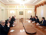 Путин изучил переданные экс-президентом США Картером карты по Сирии Путин изучил переданные экс-президентом США Картером карты по Сирии