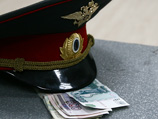 Московских полицейских задержали за взятку от владельца караоке