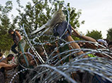 Стеной от мигрантов уже отгородилась Венгрия, в сентябре укрепив границу с Сербией, после чего большая часть мигрантов повернула в сторону Хорватии