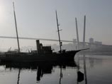 Верховный суд поддержал предложенный ФСБ запрет на пешие прогулки по Золотому мосту Владивостока