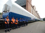 Сооружение, где должны были производиться мойка и обогрев прибывающих на космодром блоков, было запроектировано под другую модификацию "Союза" и не соответствует габаритам "Союза-2.1a", которую теперь придется доставлять в зал по резервной схеме Сооружение, где должны были производиться мойка и обогрев прибывающих на космодром блоков, было запроектировано под другую модификацию "Союза" и не соответствует габаритам "Союза-2.1a", которую теперь придется доставлять в зал по резервной схеме