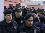 Полиция Турции арестовала 44 человека, которых подозревают в связях с антиправительственными силами. Операции по задержанию прошли в 18 провинциях страны