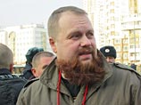 Националиста Демушкина задержали в преддверии "Русского марша" в Москве и везут в Вологду