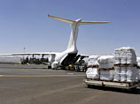 На помощь пострадавшим из Омана вылетели три самолета с провиантом и палатками, а также транспортный самолет из Объединенных Арабских Эмиратов с 20 тоннами продовольствия и одеял