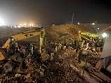 В Пакистане обрушилась фабрика: под завалами 150 человек, почти 20 погибли