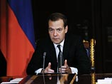 Премьер-министр России Дмитрий Медведев потребовал предпринять дополнительные меры безопасности на российских международных авиарейсах, подчеркнув, что речь идет не только о Египте
